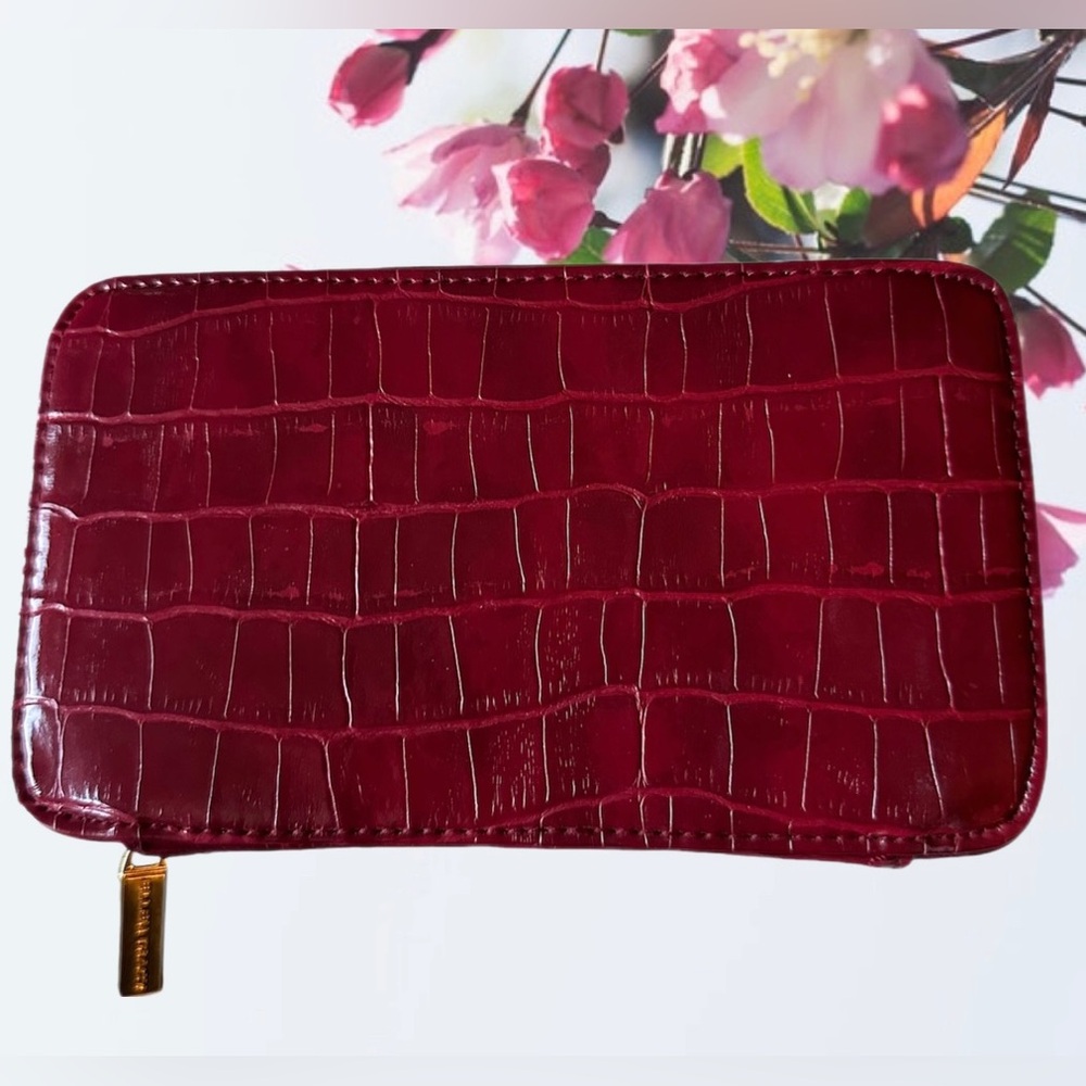 Ellen Tracy Red Croc Embossed Zippered Cosmetic Case NWOT - Picture 7 of 7